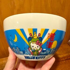 AUTHENTIC Hello Kitty Kaiju 20 oz. Porcelain Ramen Noodles Bowl Dish EXCELLENT